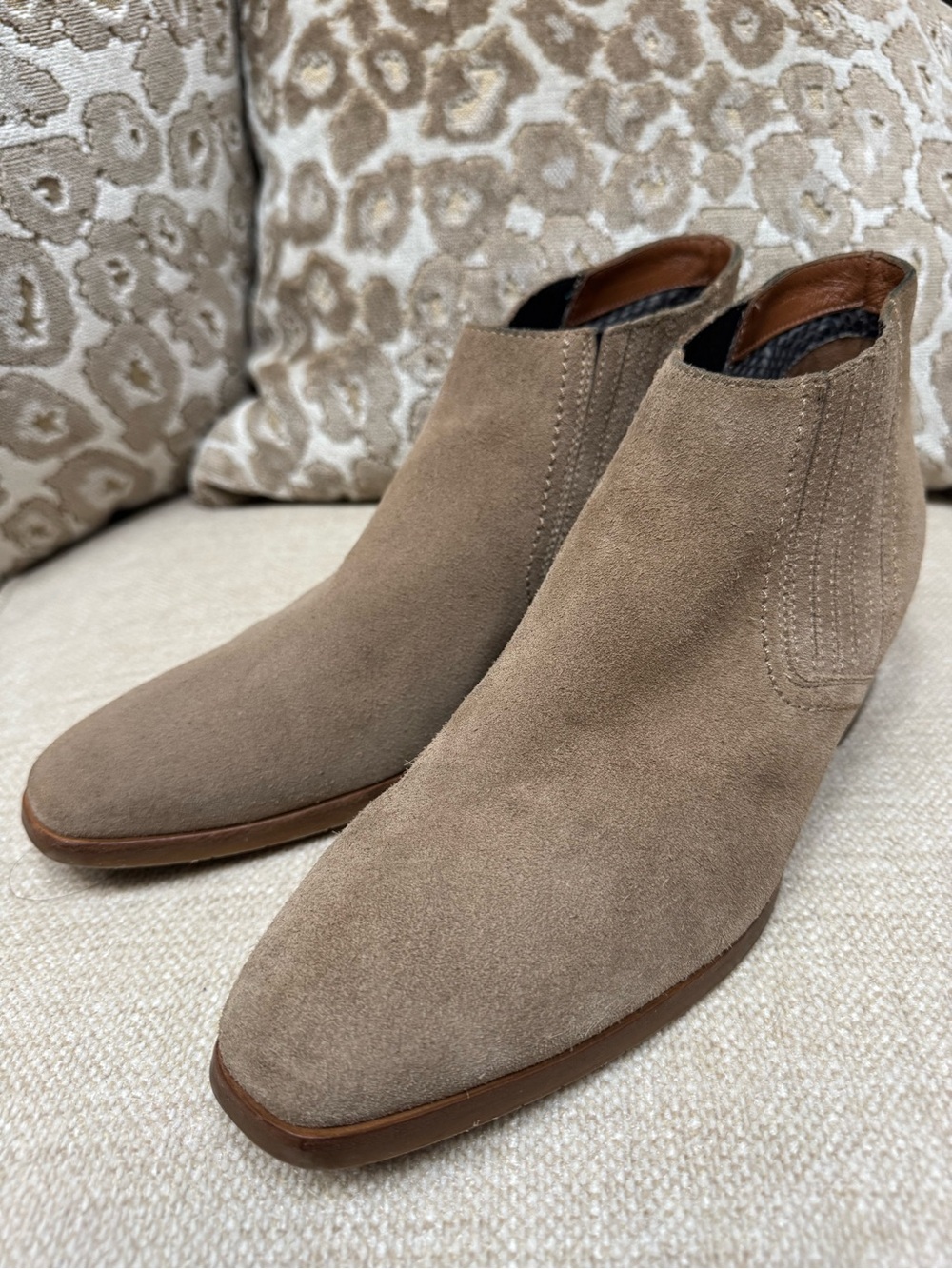Aquatalia | Ankle Boots | Suede | Taupe-y Beige | 10